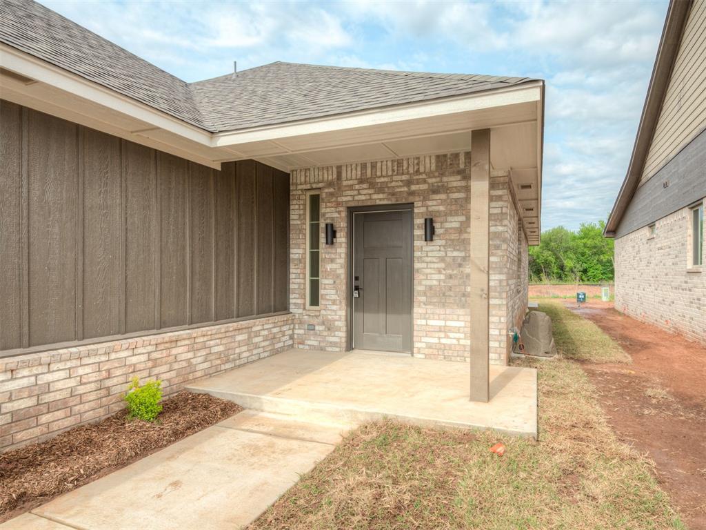 1817 Long Cove Avenue Property Photo 3