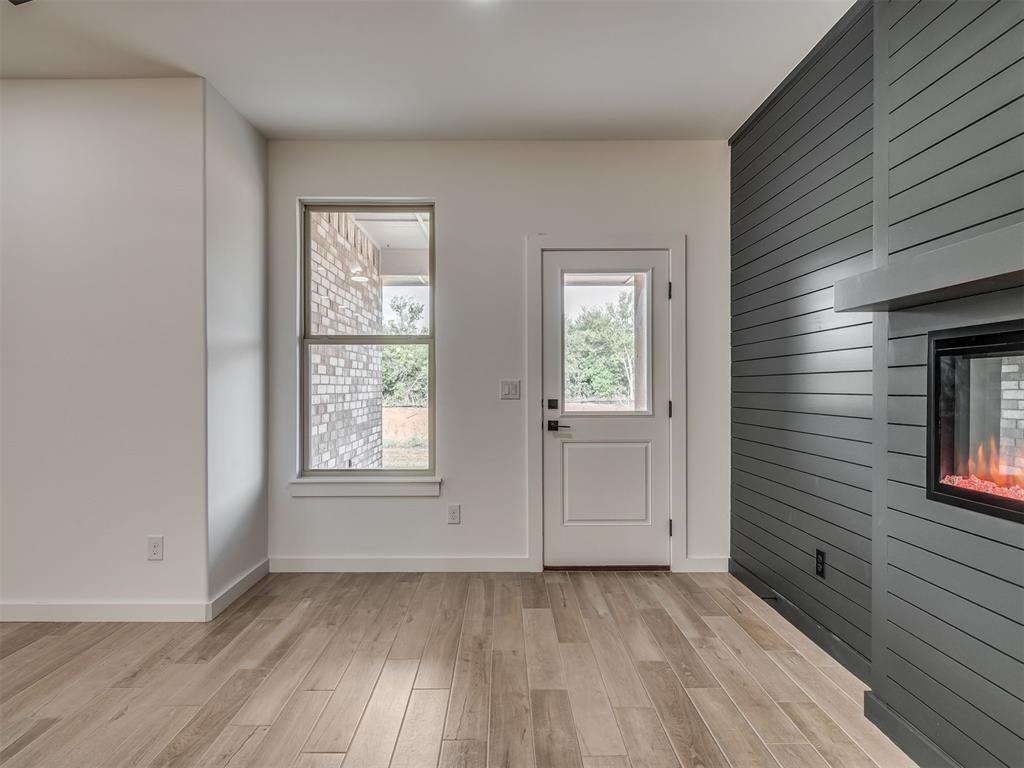 1817 Long Cove Avenue Property Photo 10