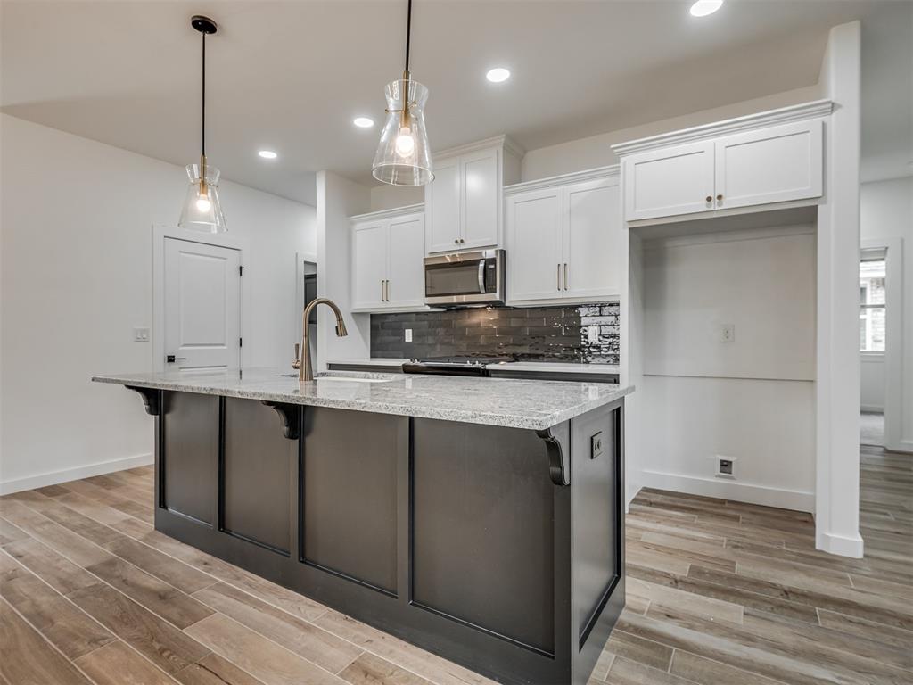 1817 Long Cove Avenue Property Photo 11