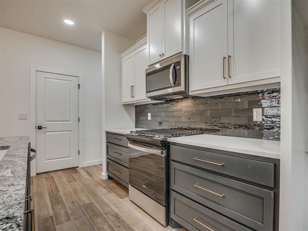 1817 Long Cove Avenue Property Photo 12