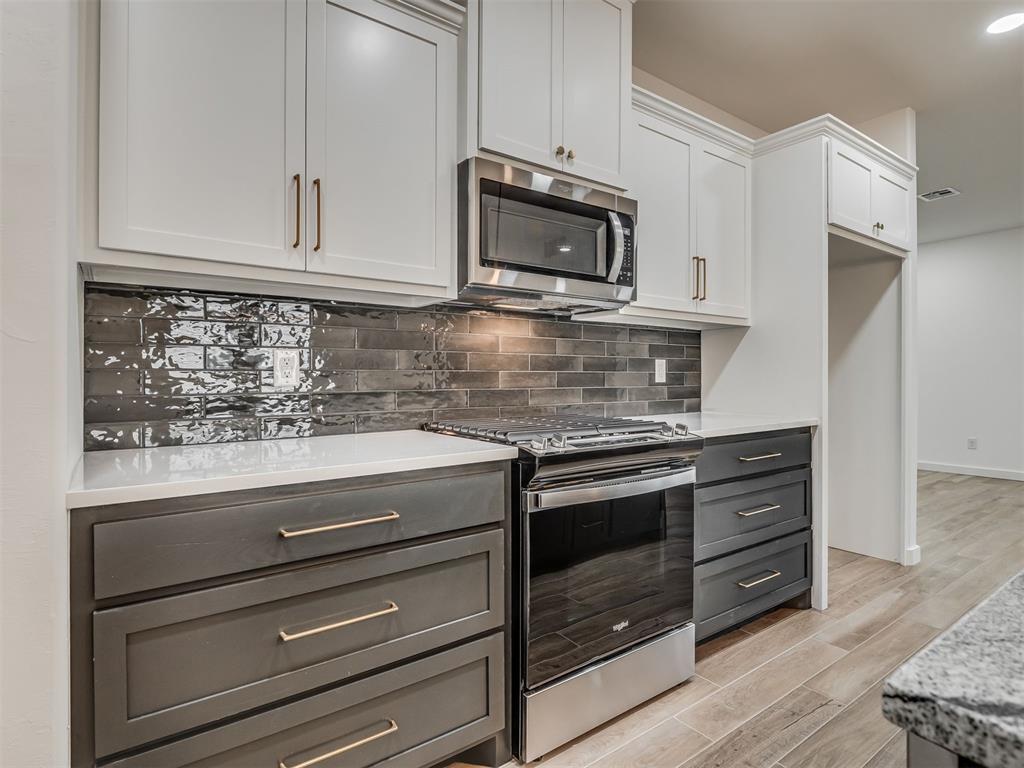 1817 Long Cove Avenue Property Photo 16
