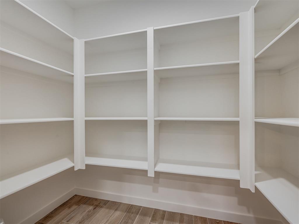 1817 Long Cove Avenue Property Photo 18