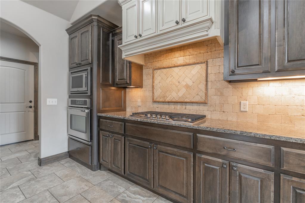 4617 Caveat Drive Property Photo 20