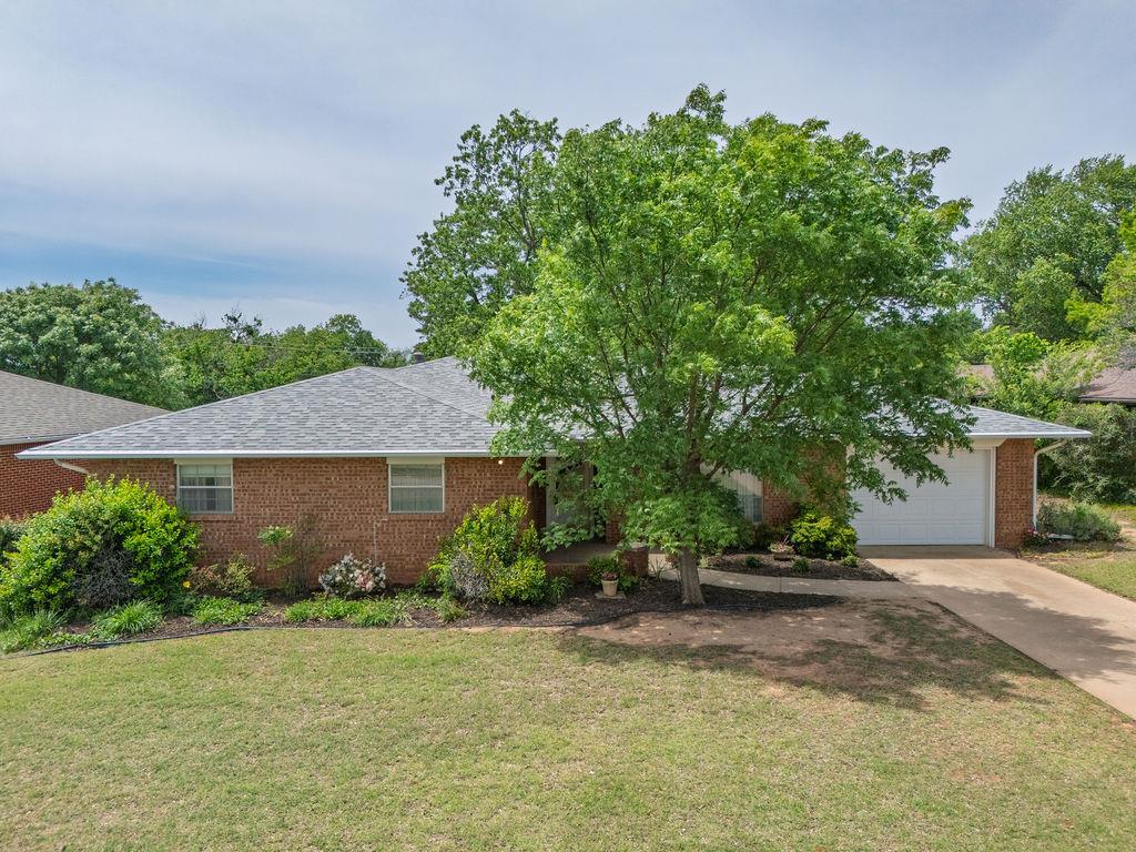 1618 N Oklahoma Avenue Property Photo 2