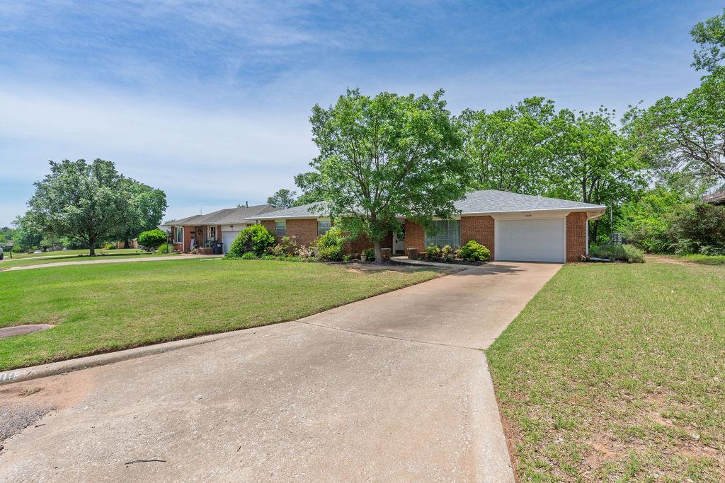 1618 N Oklahoma Avenue Property Photo 3
