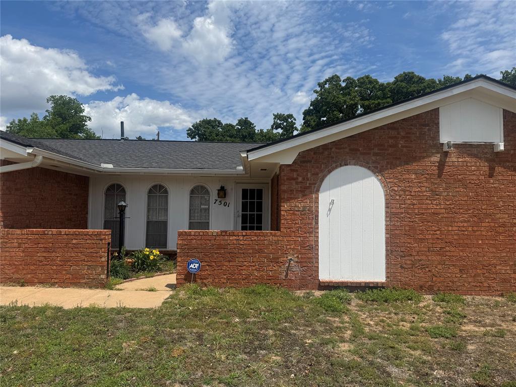 7501 Nw 12th Place Property Photo 1