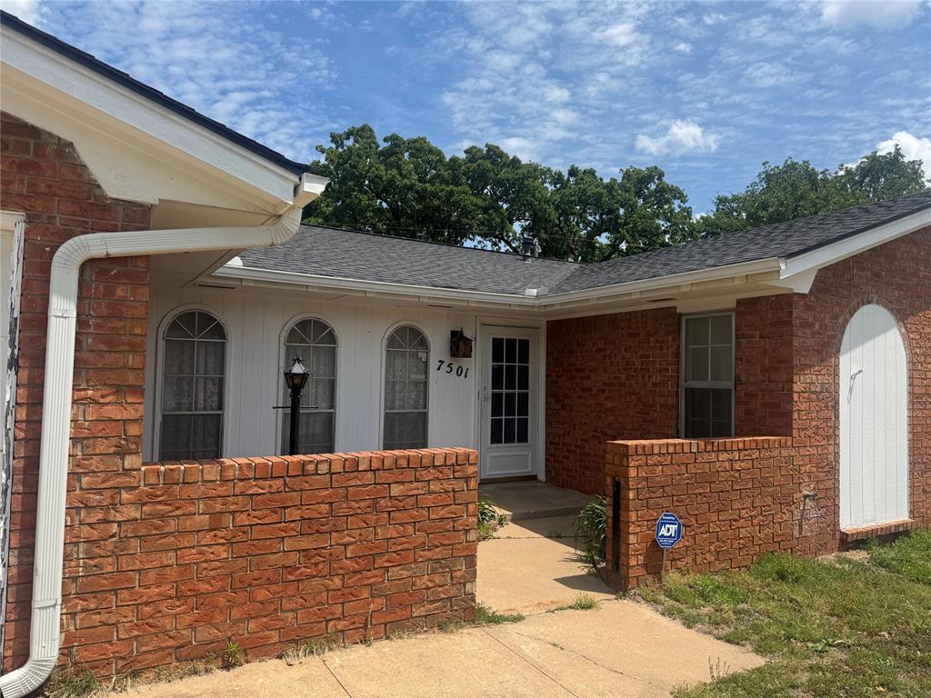 7501 Nw 12th Place Property Photo 2