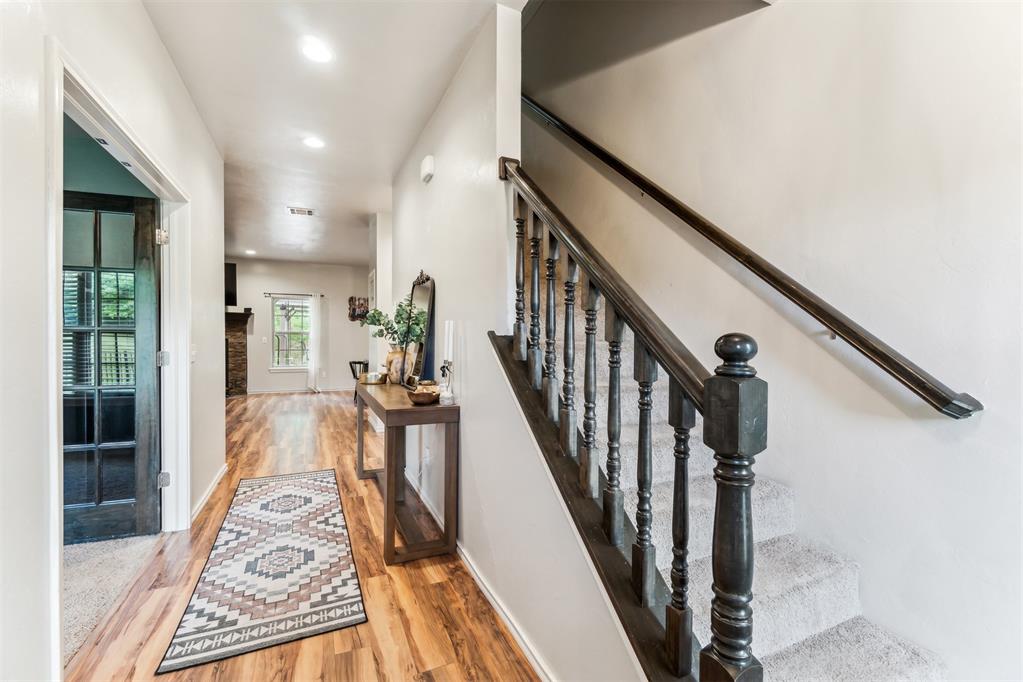 1227245 Property Photo 2