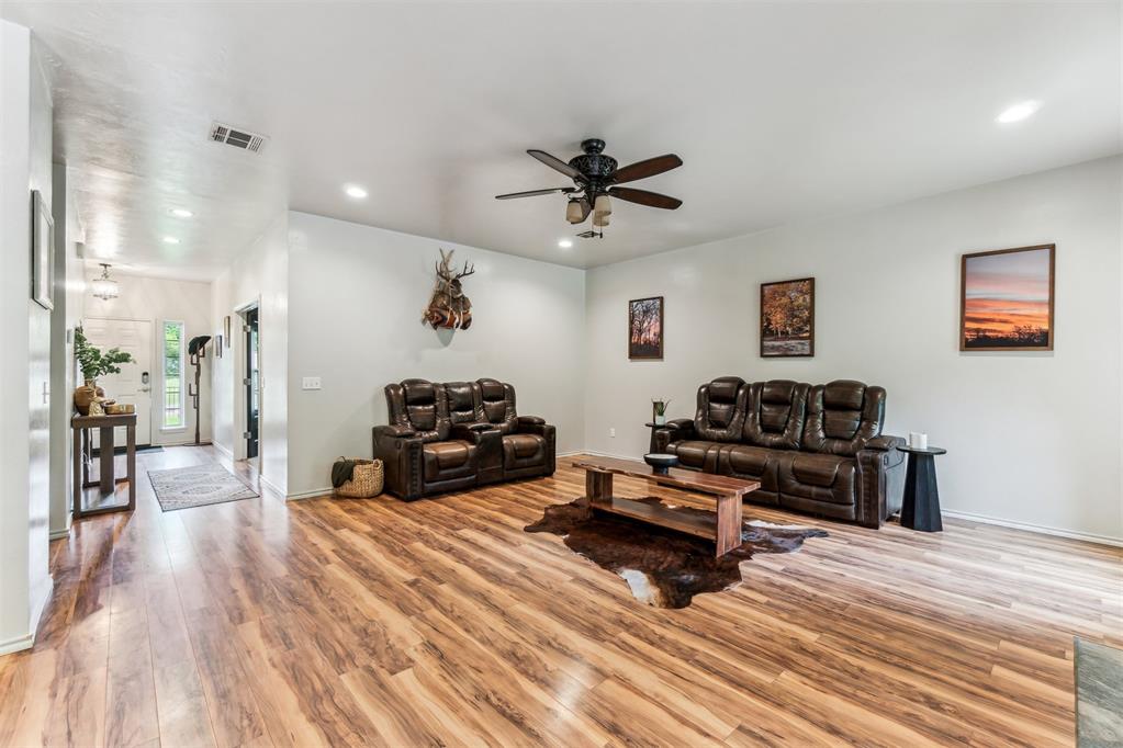 1227245 Property Photo 6