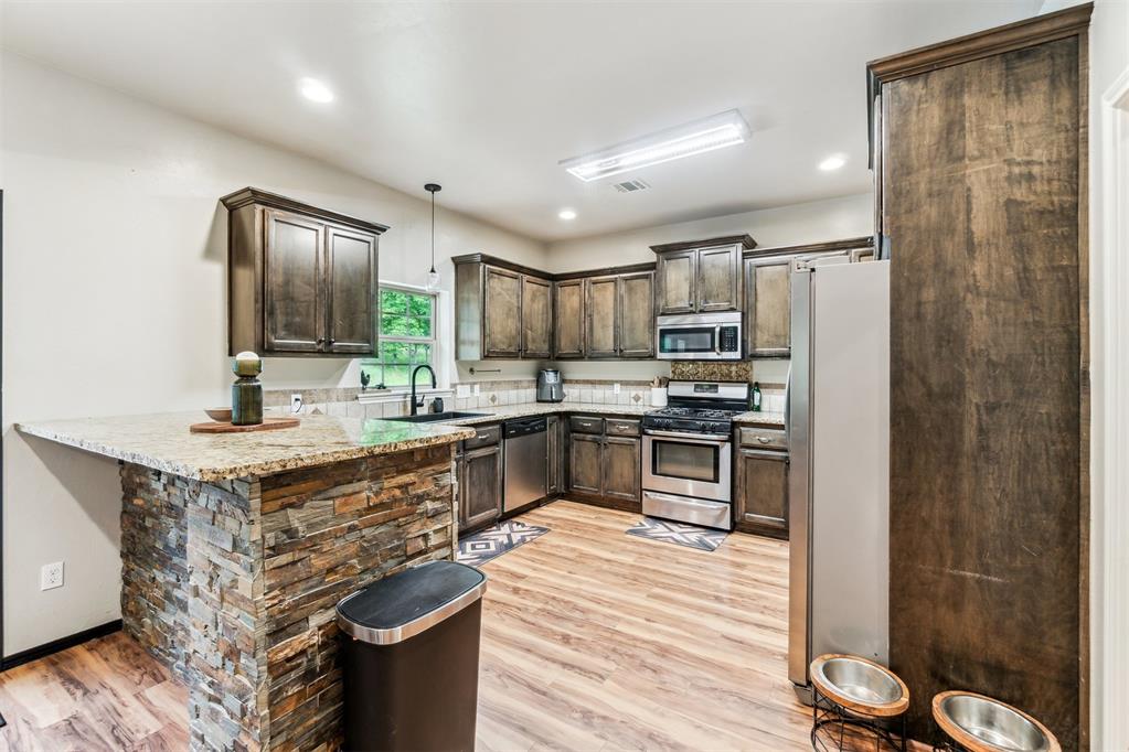 1227245 Property Photo 11