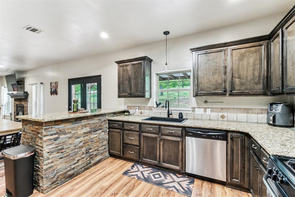 1227245 Property Photo 16