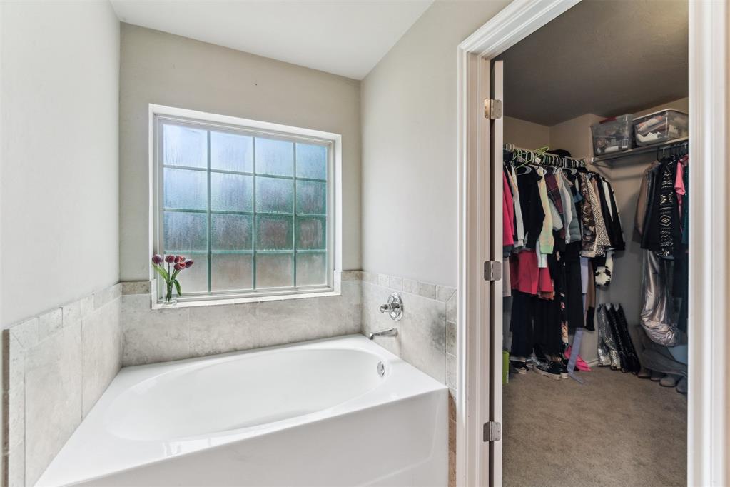1227245 Property Photo 25