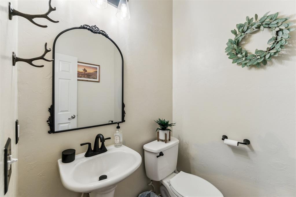 1227245 Property Photo 35