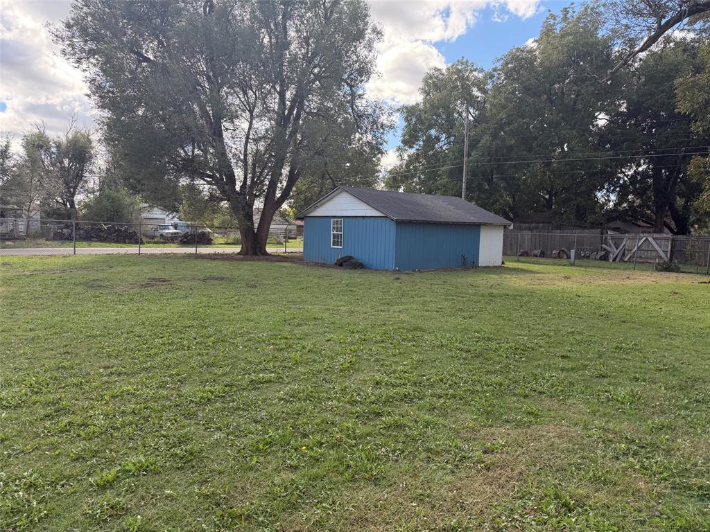 2502 N Adams Street Property Photo 2