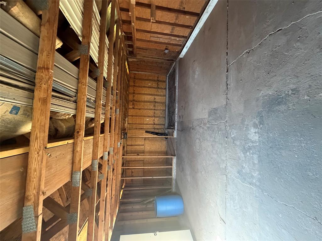 2502 N Adams Street Property Photo 4