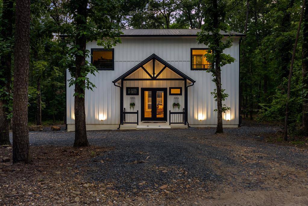 178 Penner Road Property Photo 3
