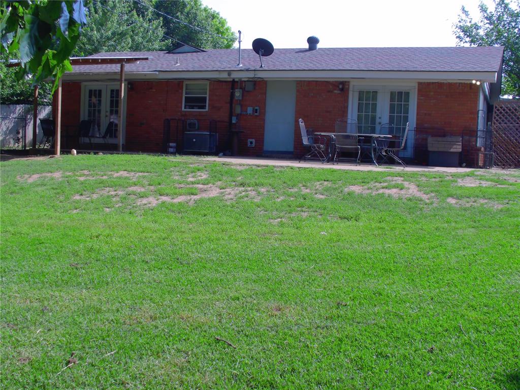 1240 N Warren Place Property Photo 25