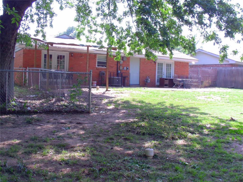 1240 N Warren Place Property Photo 28