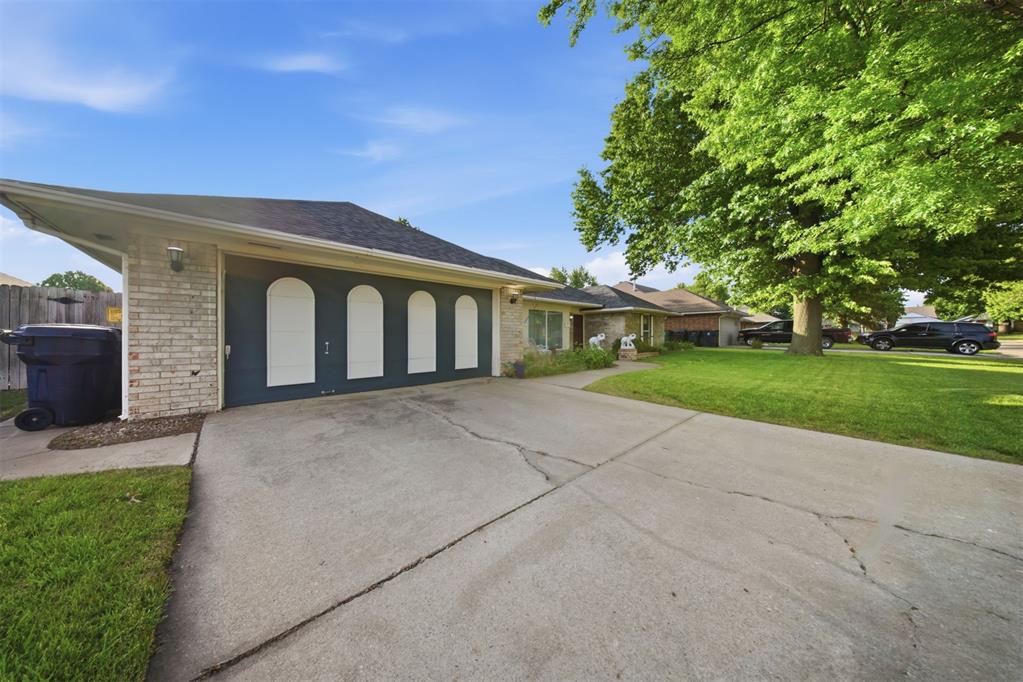 10208 Durham Drive Property Photo 4