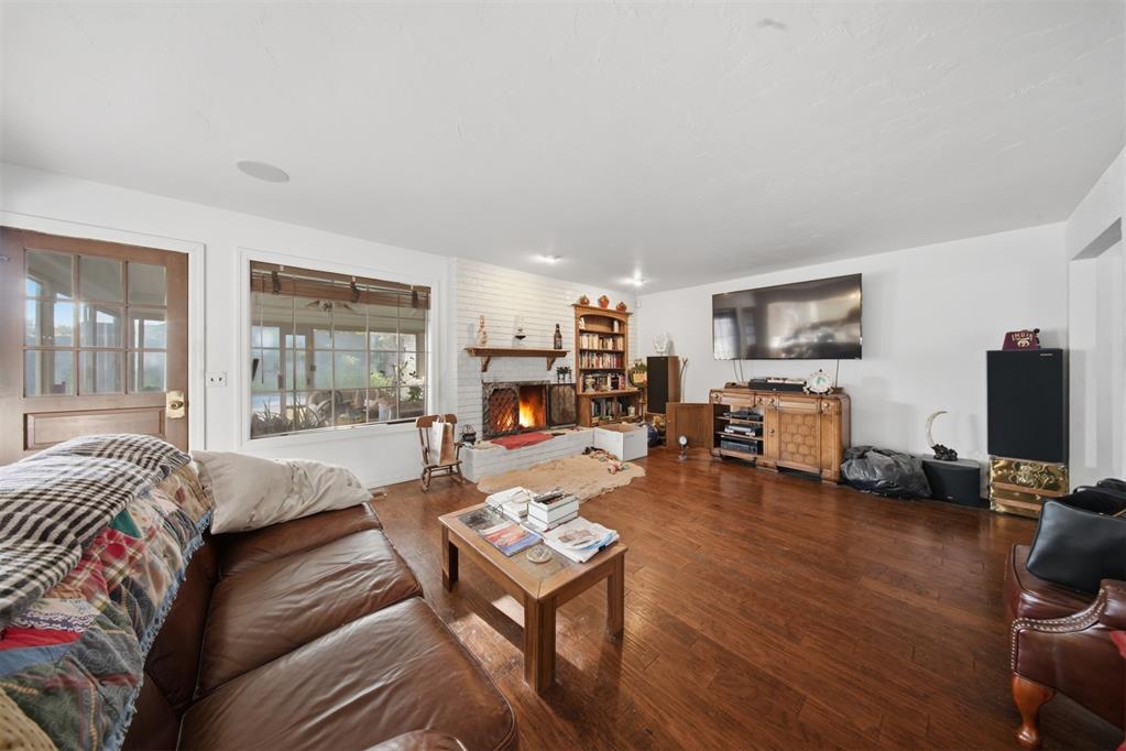10208 Durham Drive Property Photo 6