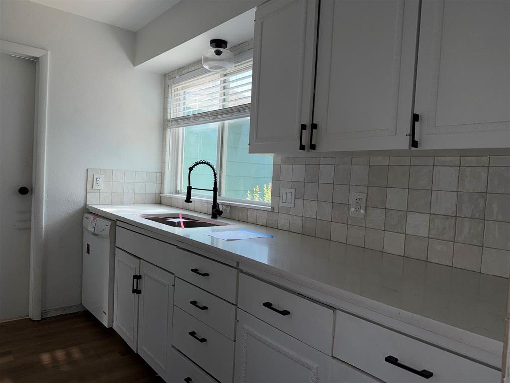 2831 Indian Creek Boulevard Property Photo 4