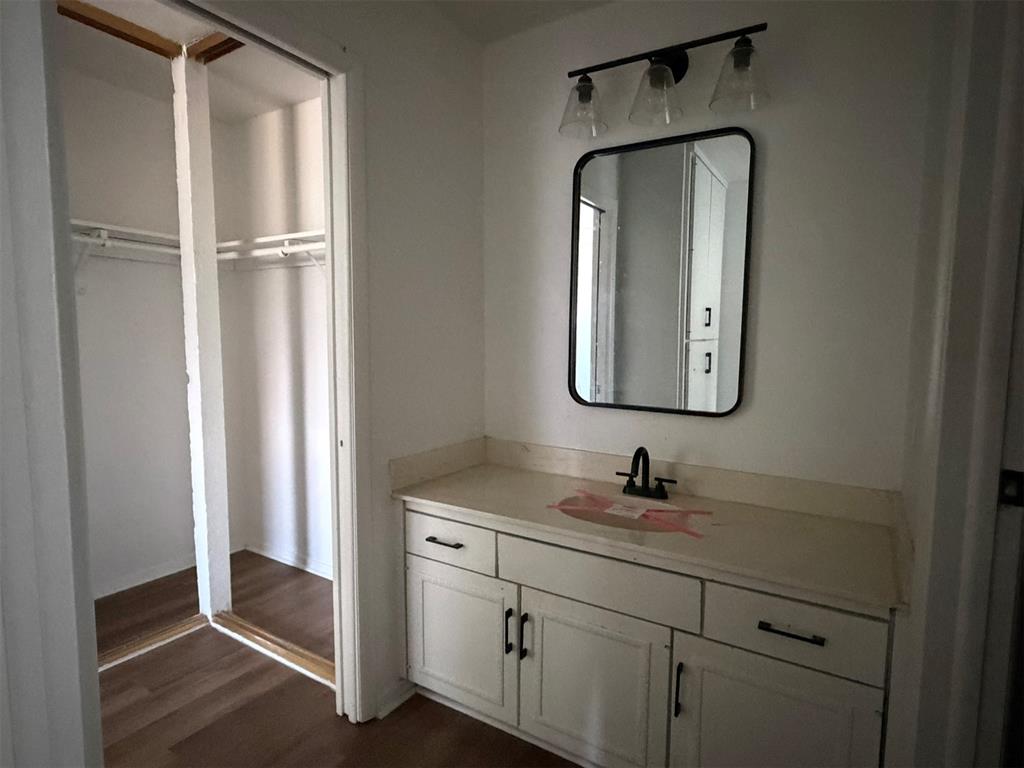 2831 Indian Creek Boulevard Property Photo 8