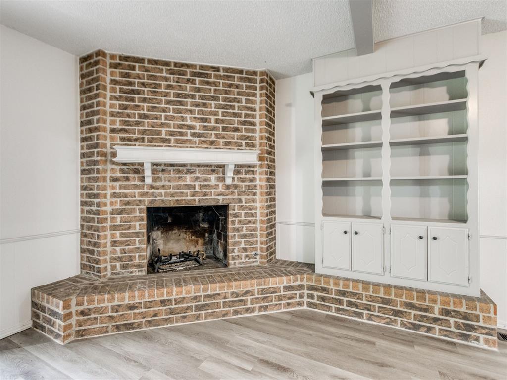 1400 Devonshire Circle Property Photo 3