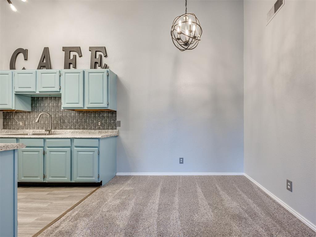 3003 River Oaks Drive 204 Property Photo 6
