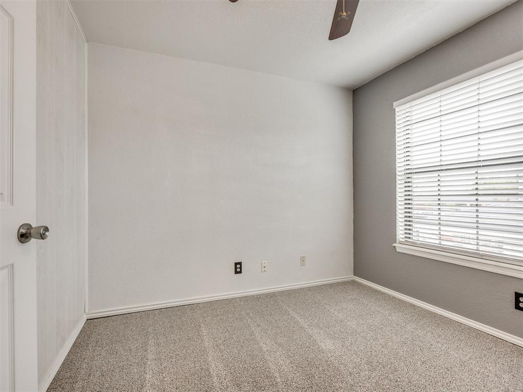 3003 River Oaks Drive 204 Property Photo 12