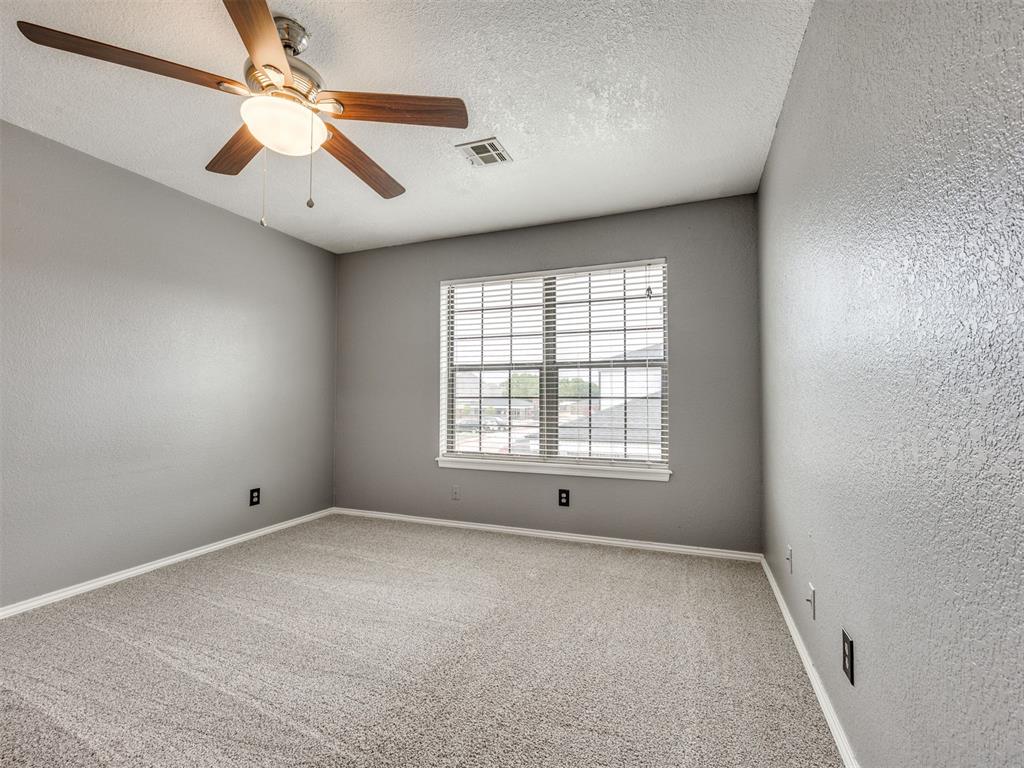 3003 River Oaks Drive 204 Property Photo 21