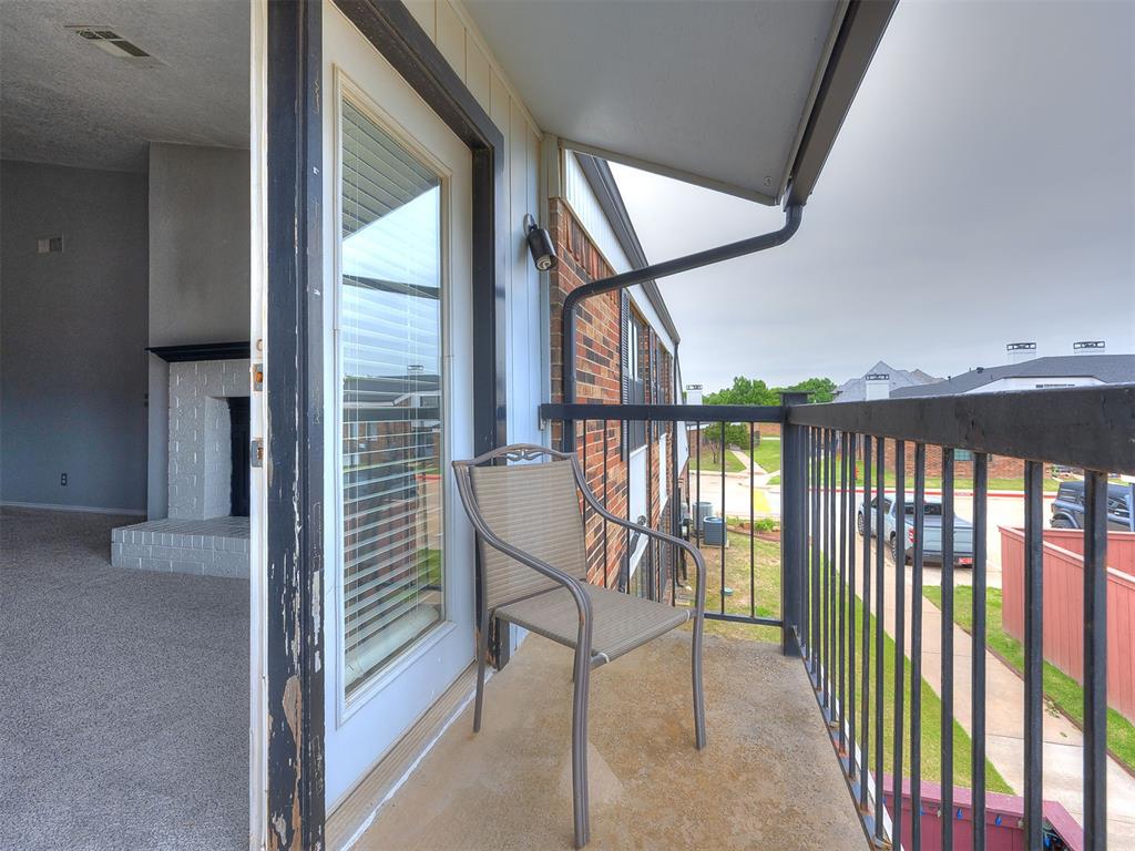 3003 River Oaks Drive 204 Property Photo 25