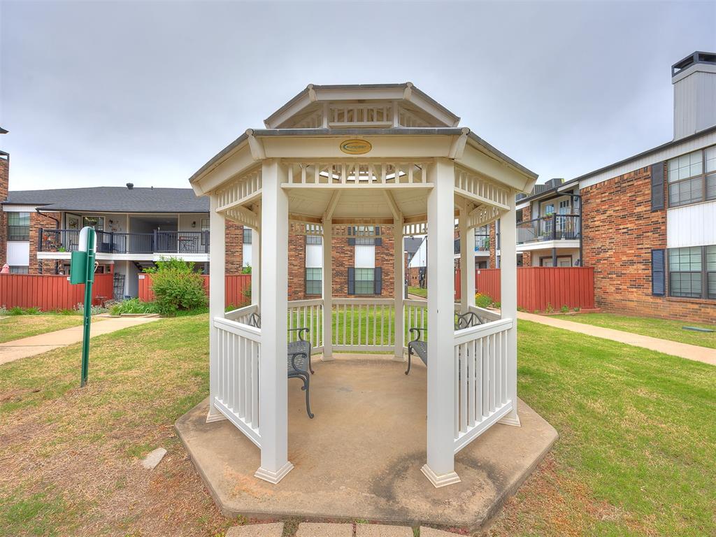 3003 River Oaks Drive 204 Property Photo 27