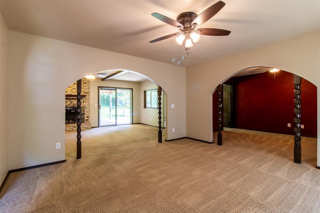 904 East Drive Property Photo 4