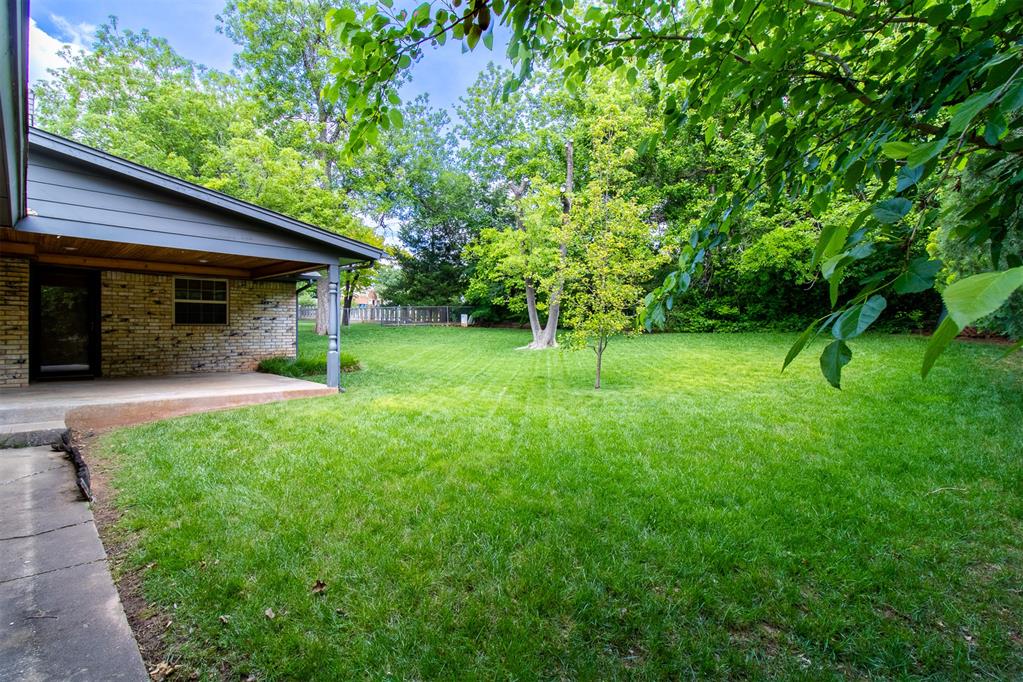 904 East Drive Property Photo 42