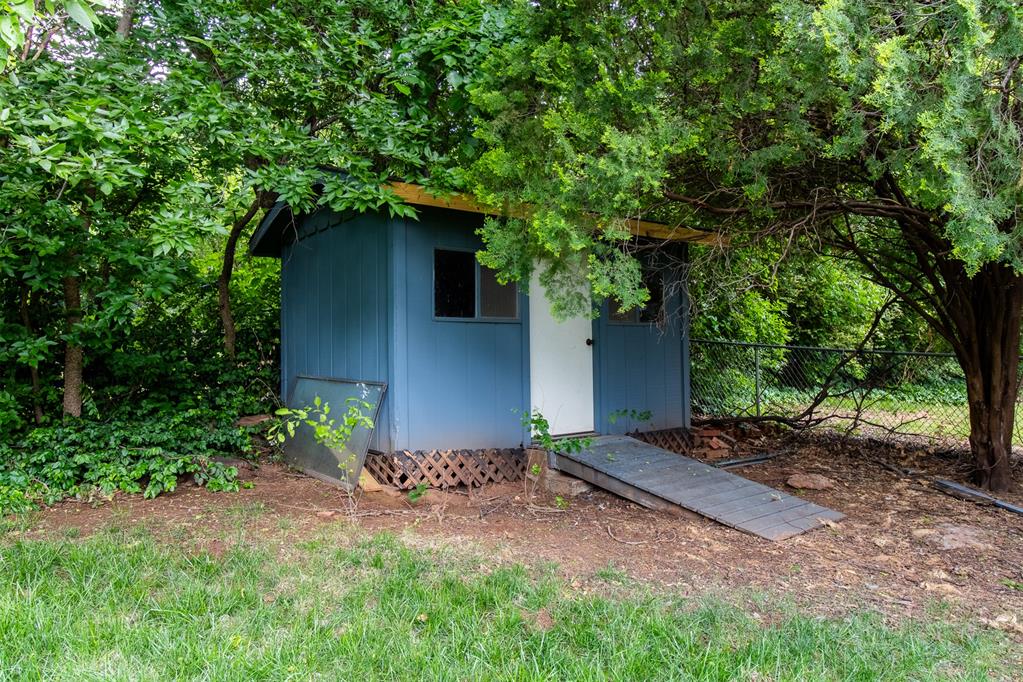 904 East Drive Property Photo 43