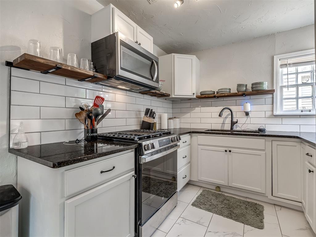908 N Tabor Avenue Property Photo 14