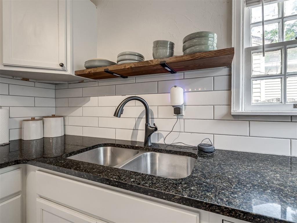 908 N Tabor Avenue Property Photo 17