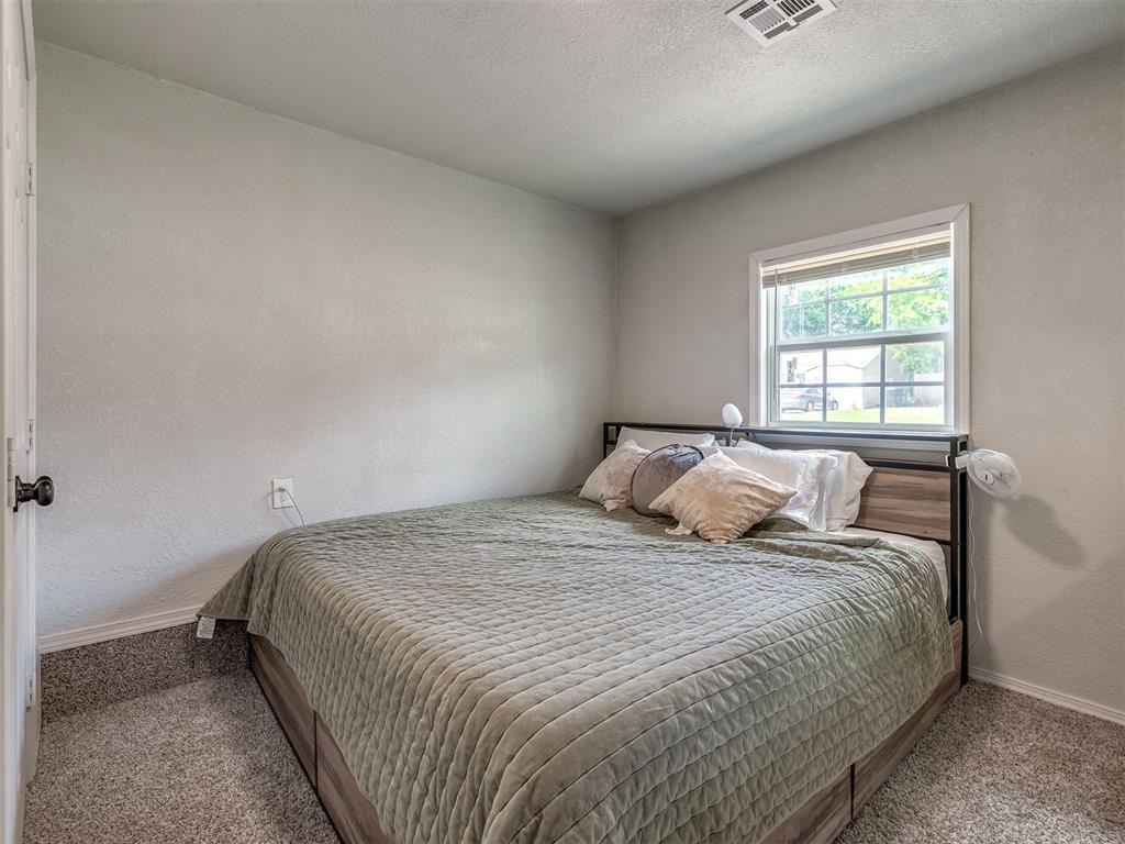 908 N Tabor Avenue Property Photo 20