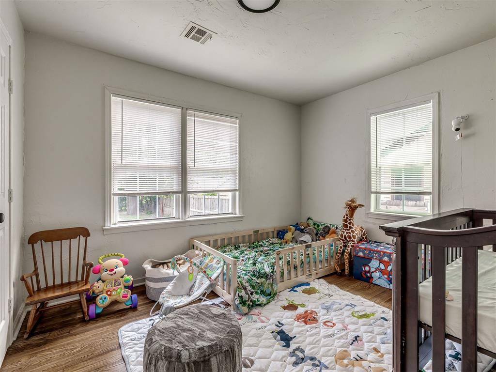 908 N Tabor Avenue Property Photo 25