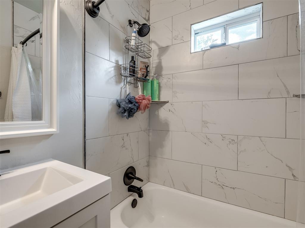 908 N Tabor Avenue Property Photo 29
