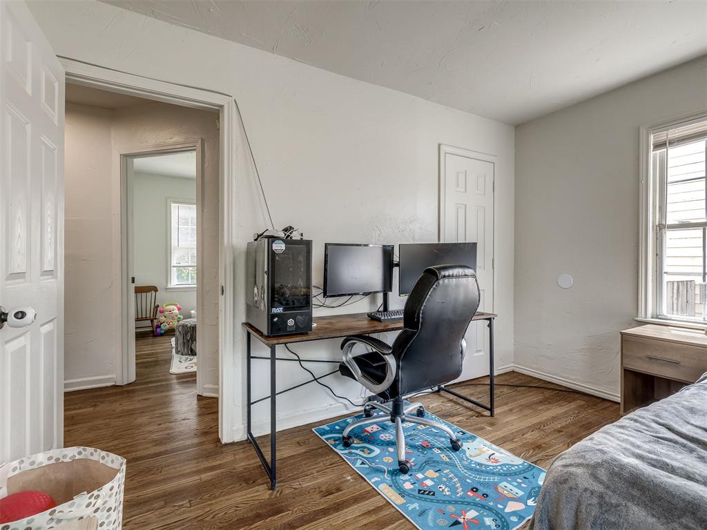 908 N Tabor Avenue Property Photo 31