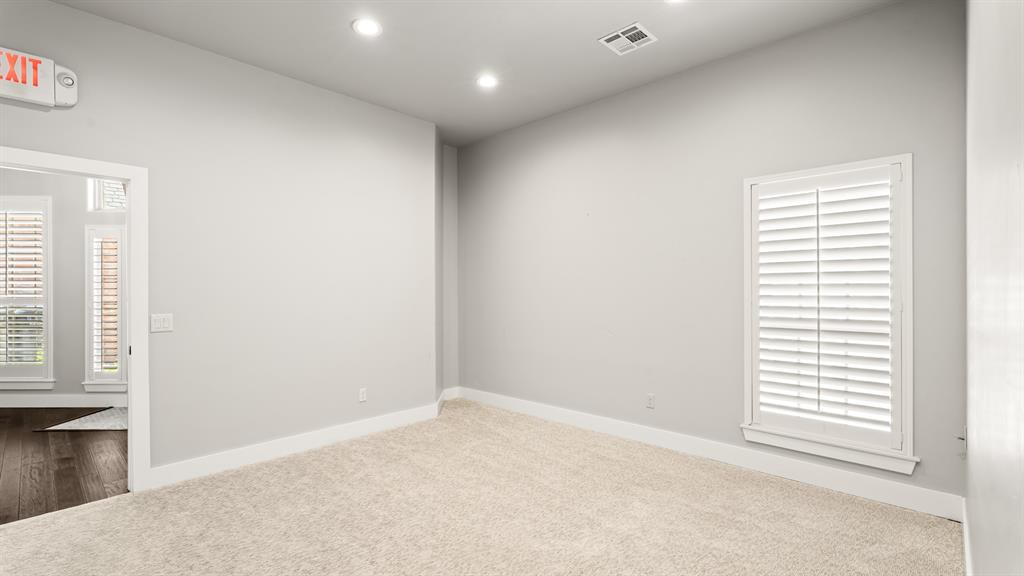 17338 N May Avenue Property Photo 41