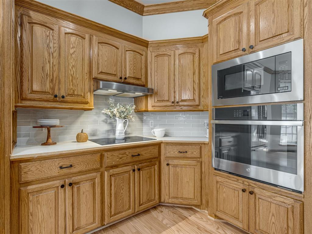 11500 Gateshead Drive Property Photo 9