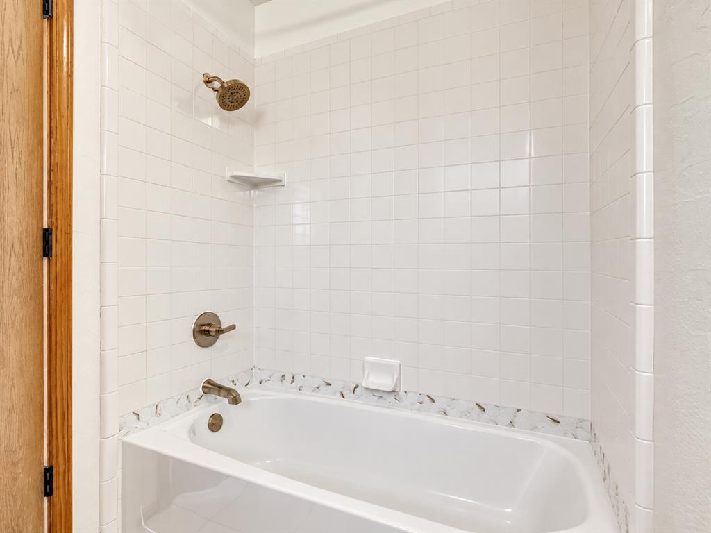 11500 Gateshead Drive Property Photo 19