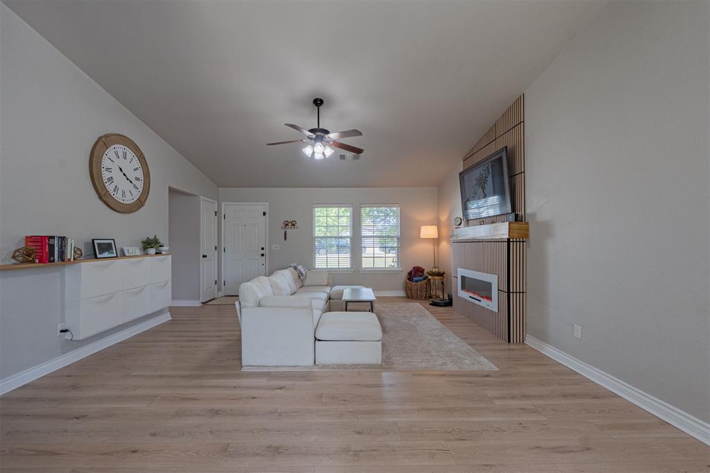 1108 Sw 155th Street Property Photo 8