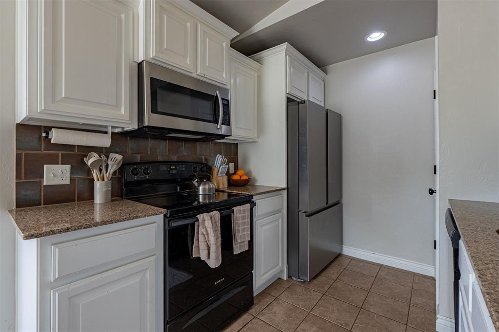 1108 Sw 155th Street Property Photo 17