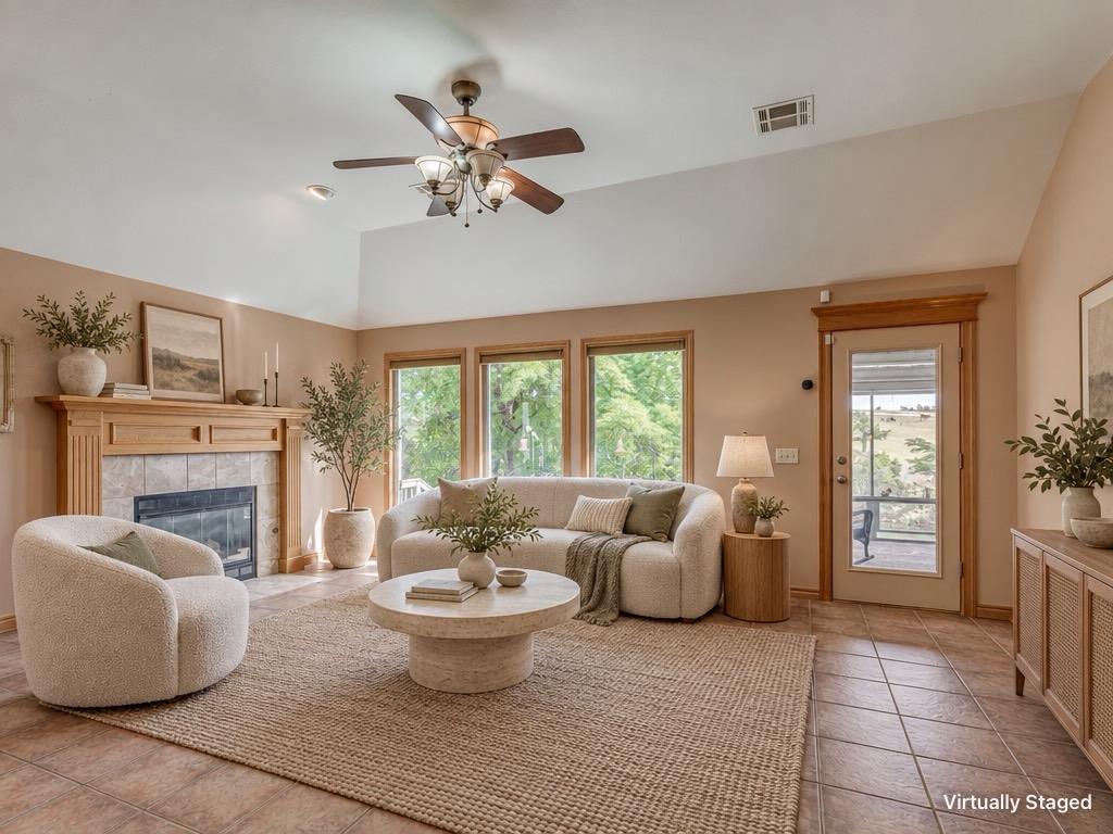1420 Canyon Lake Road Property Photo 2