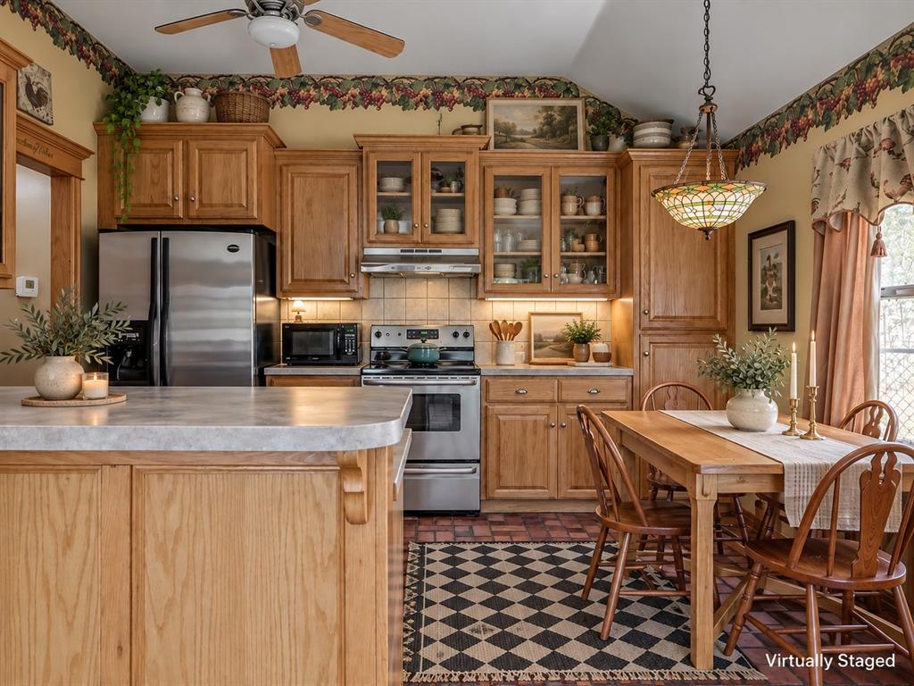 1420 Canyon Lake Road Property Photo 8