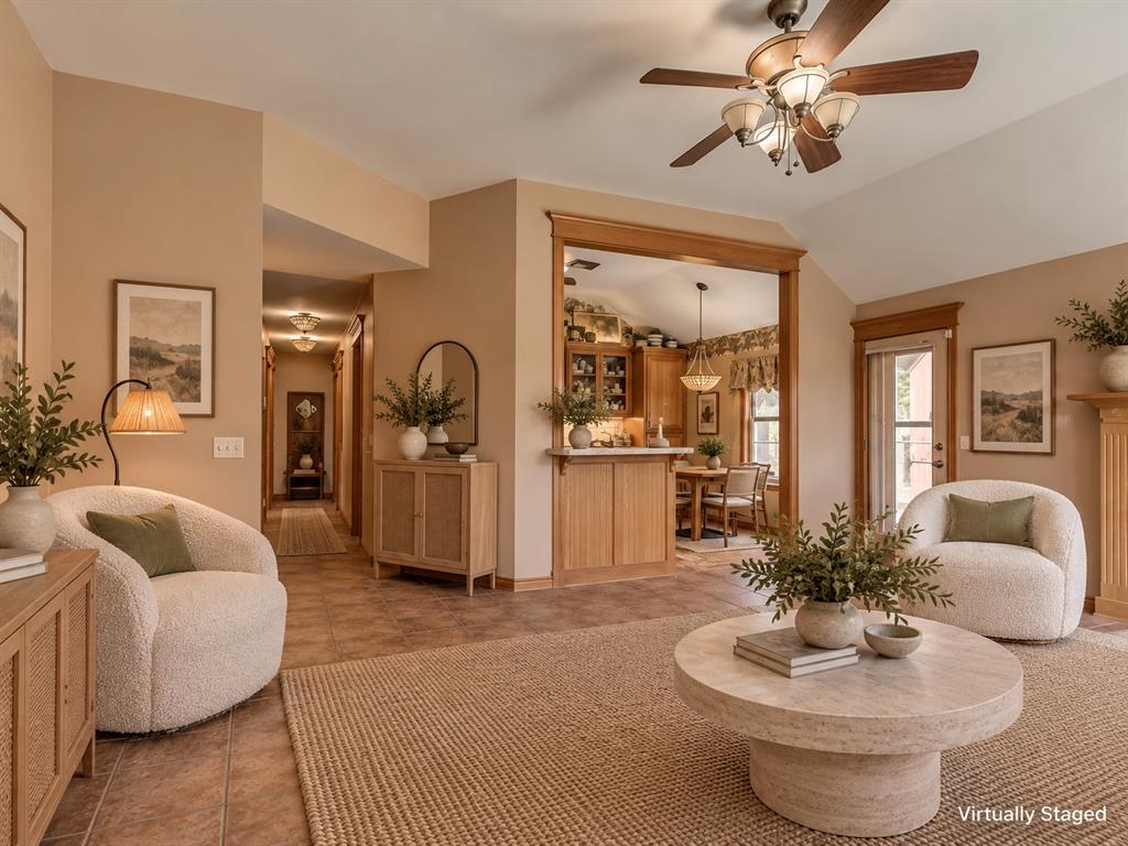 1420 Canyon Lake Road Property Photo 10