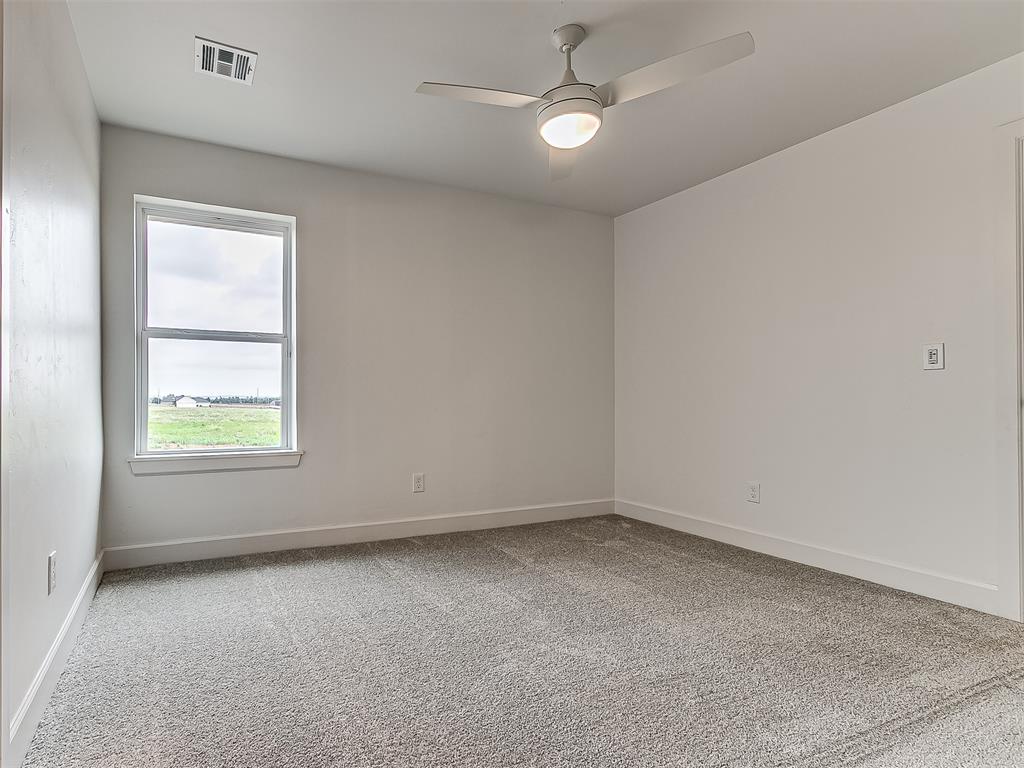 2692 S May Avenue Property Photo 46